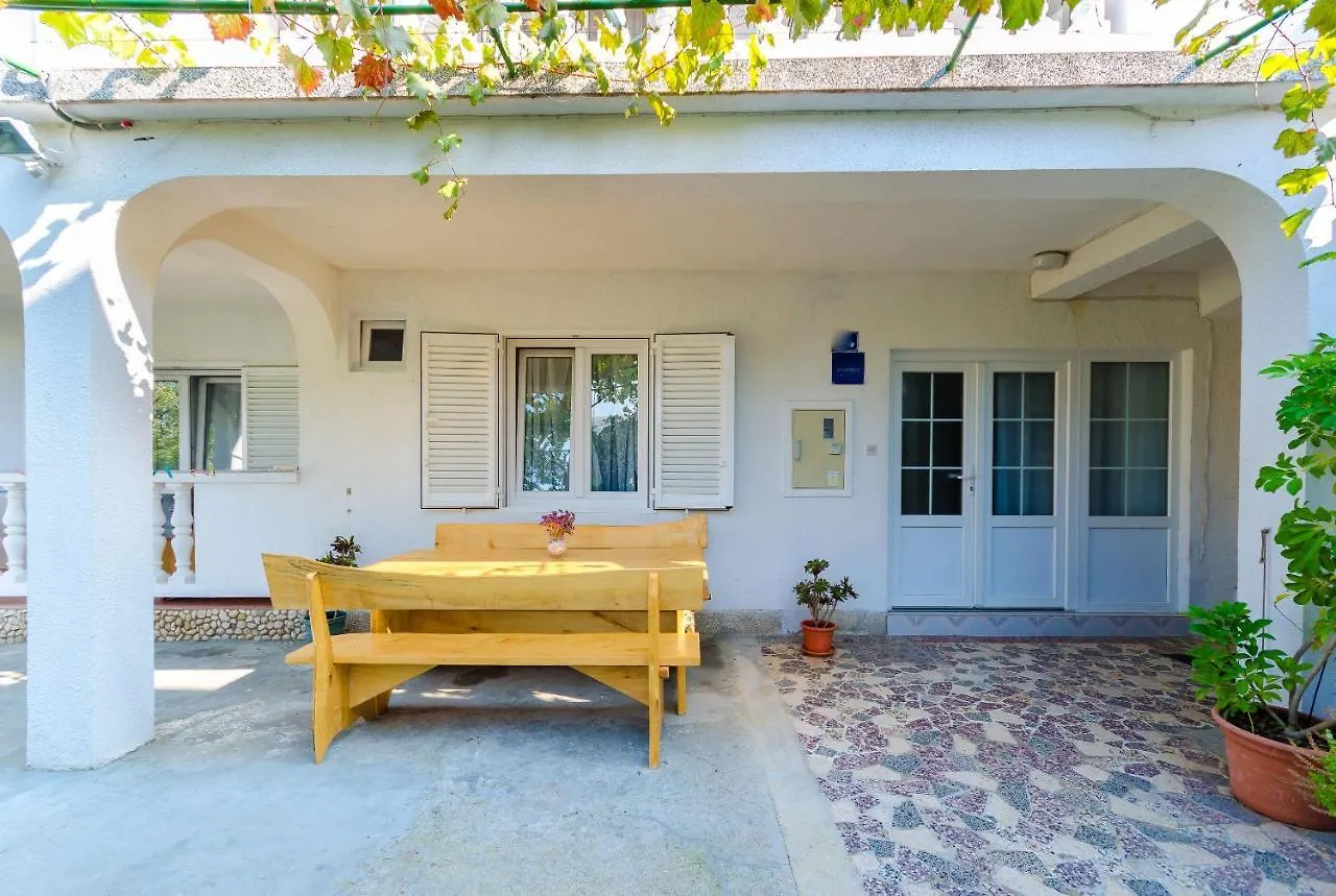 Apartments Luce Lopar Kroatien
