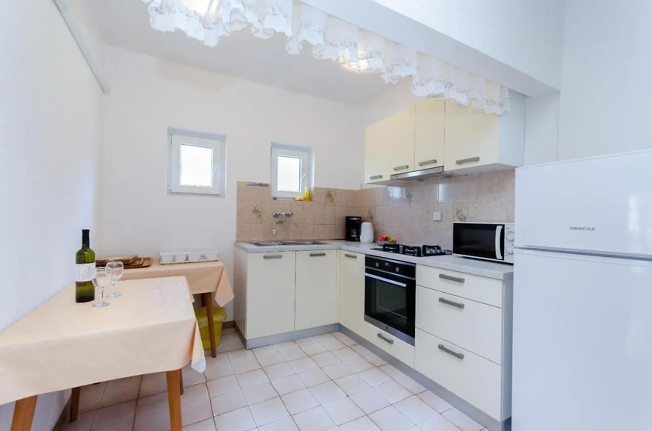 Apartments Luce Lopar
